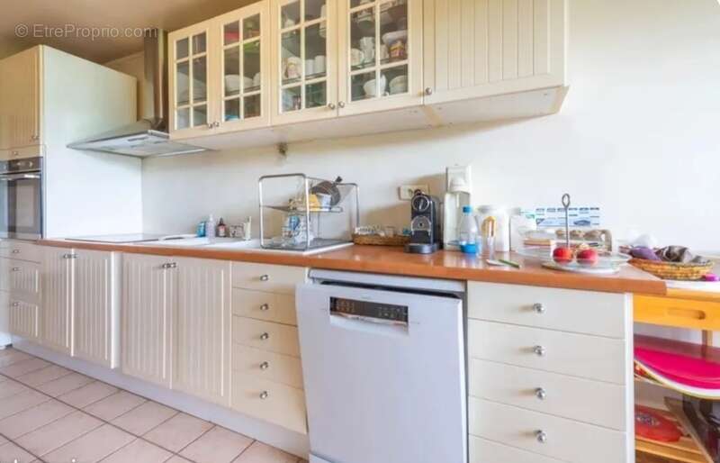Appartement à vendre 5 pièces FRANCONVILLE (95) - photo 2