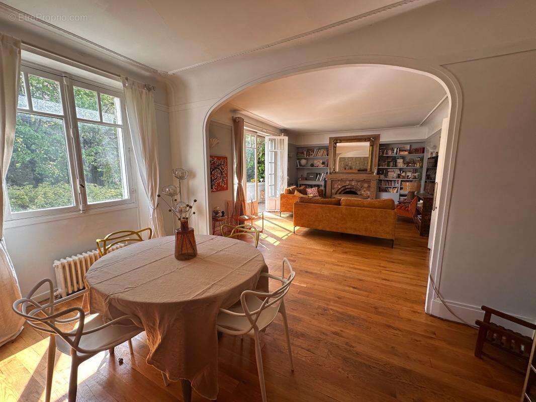 Maison à ARPAJON