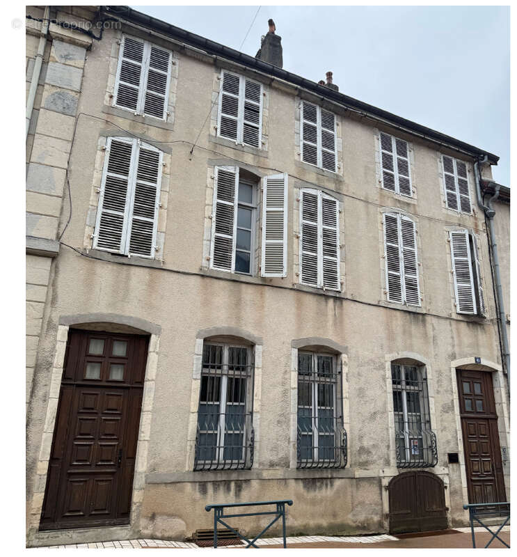 Appartement à POLIGNY