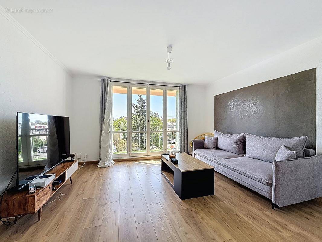Appartement à LE PONTET