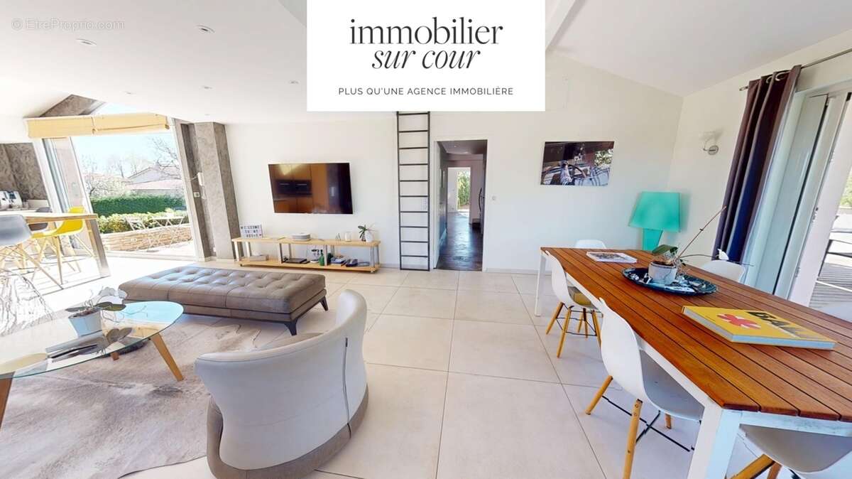 Maison à SAINT-GENEST-LERPT