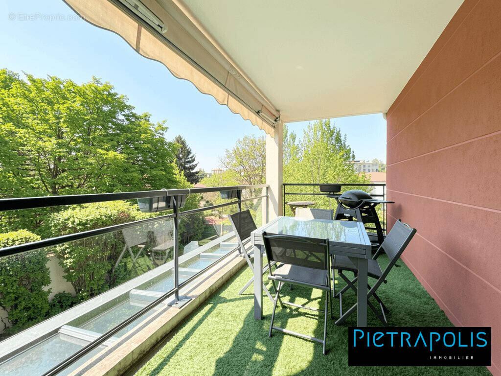 Appartement à SAINTE-FOY-LES-LYON