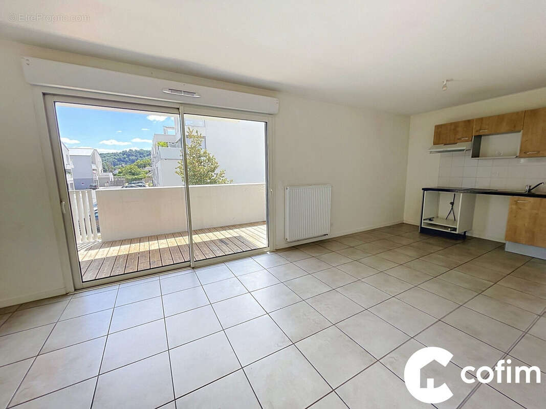 Appartement à BILLERE