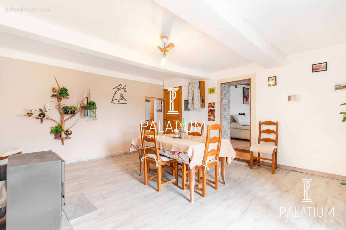 Maison à SAINT-JULIEN