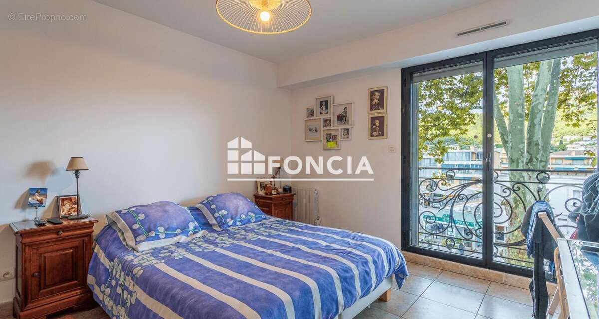 Appartement à SIX-FOURS-LES-PLAGES