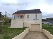 Maison à VILLENEUVE-SUR-YONNE