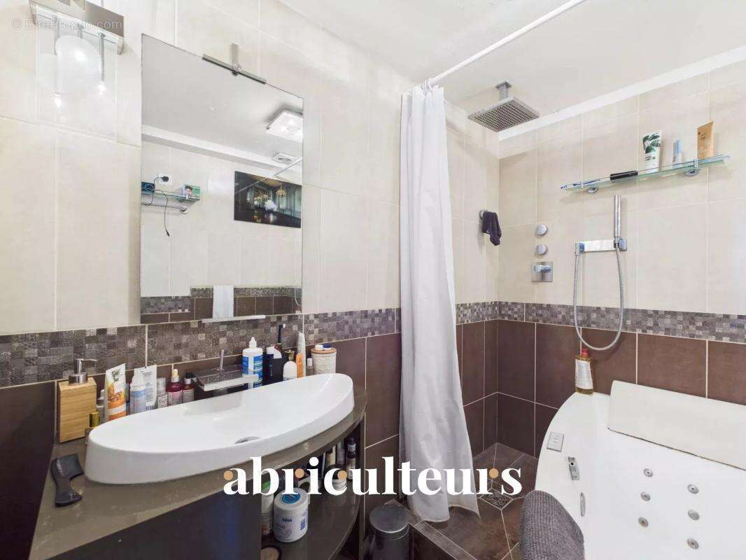 Appartement à PARIS-4E