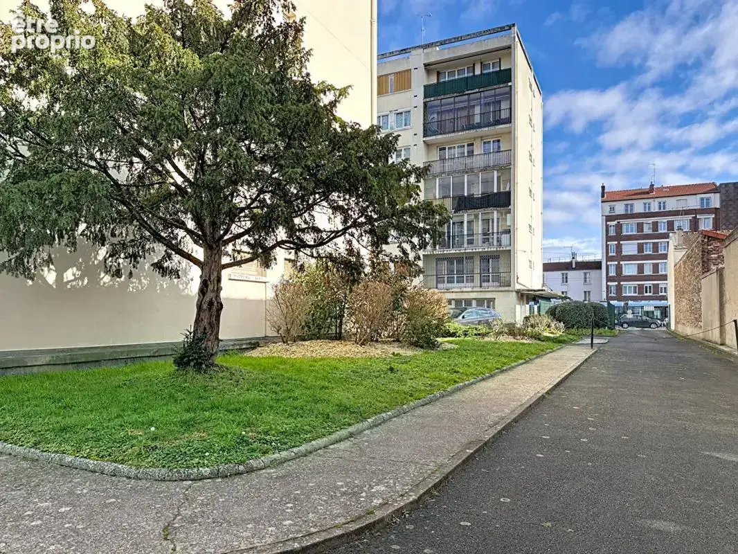 Très grand studio de 40 m² avec place  de parking Et cave à 2 minutes du métro Villejuif louis Aragon - photo 4