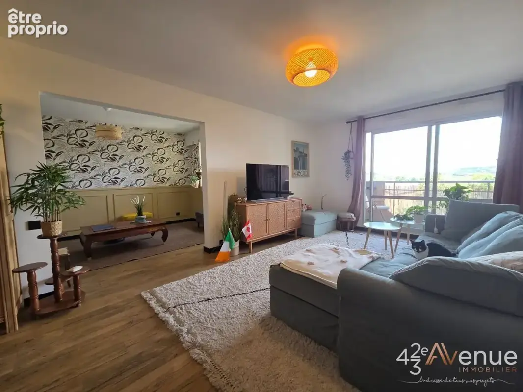 Appartement à SAINT-ETIENNE