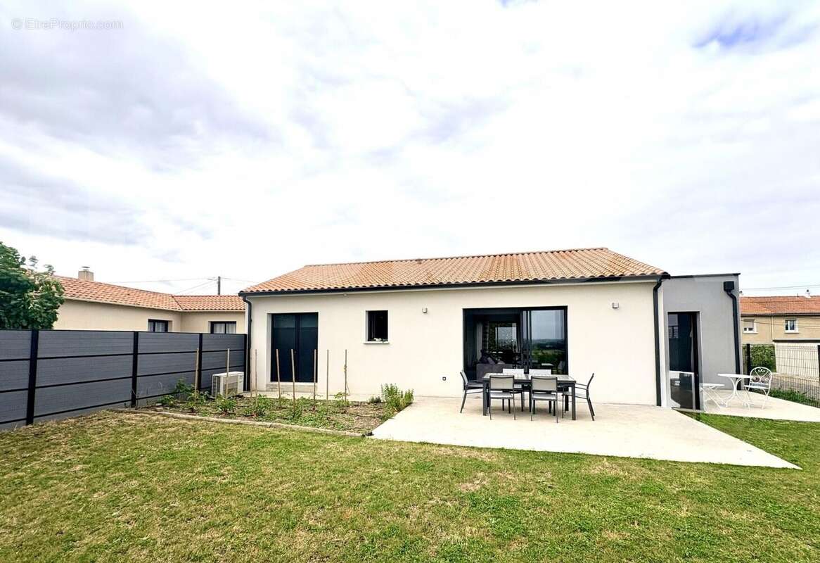 IMG_8605 - Maison à LIRE