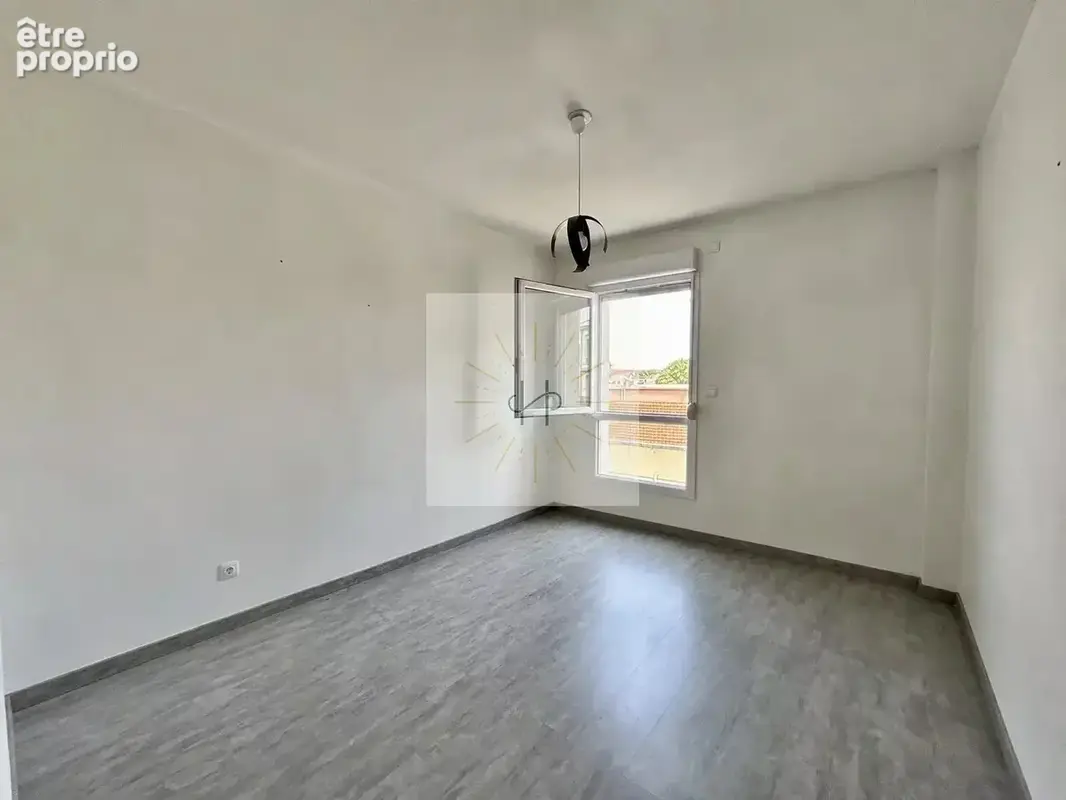 Appartement 90 m² à Montelimar  - photo 7