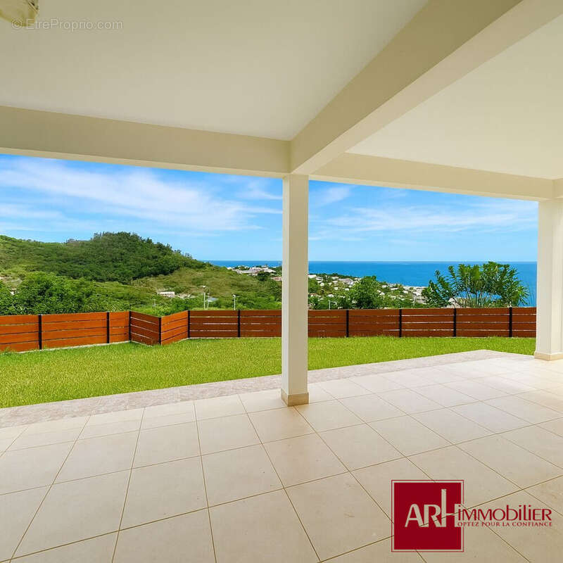 Maison à LES AVIRONS