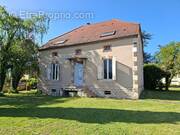Photo 1 - Maison à VICHY
