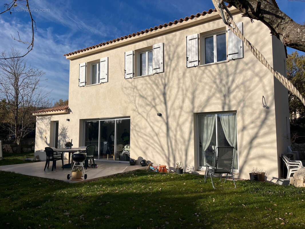 Maison à SAINT-VALLIER-DE-THIEY