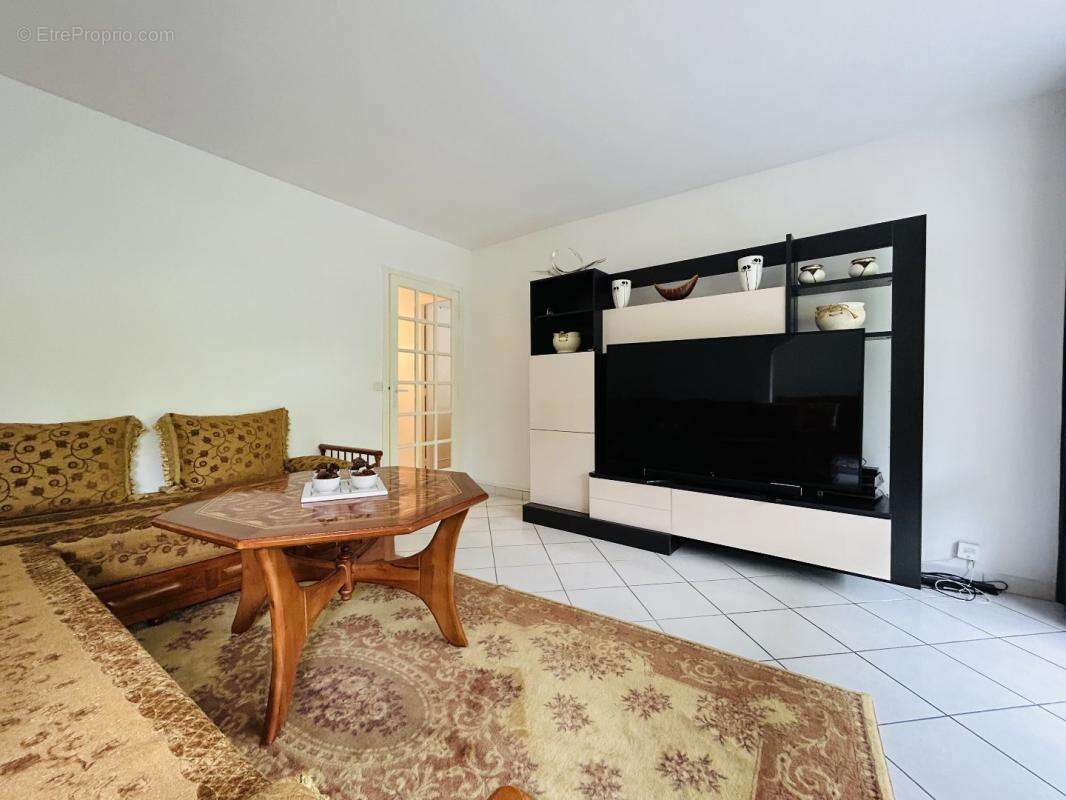 Appartement à LES MUREAUX