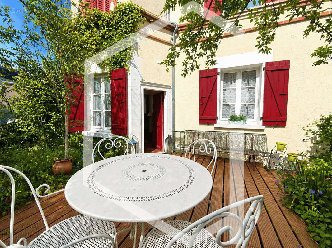 Maison à COSNE-COURS-SUR-LOIRE