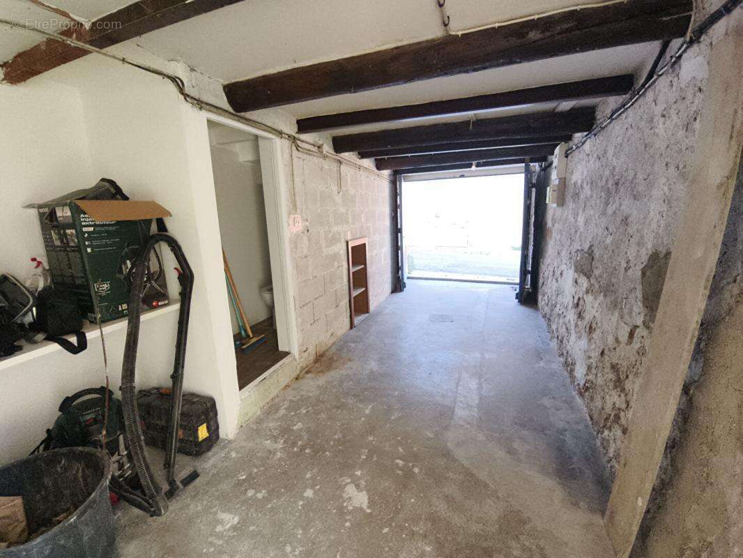 Monteux : maison de ville  renovee avec exterieur et garage - photo 13