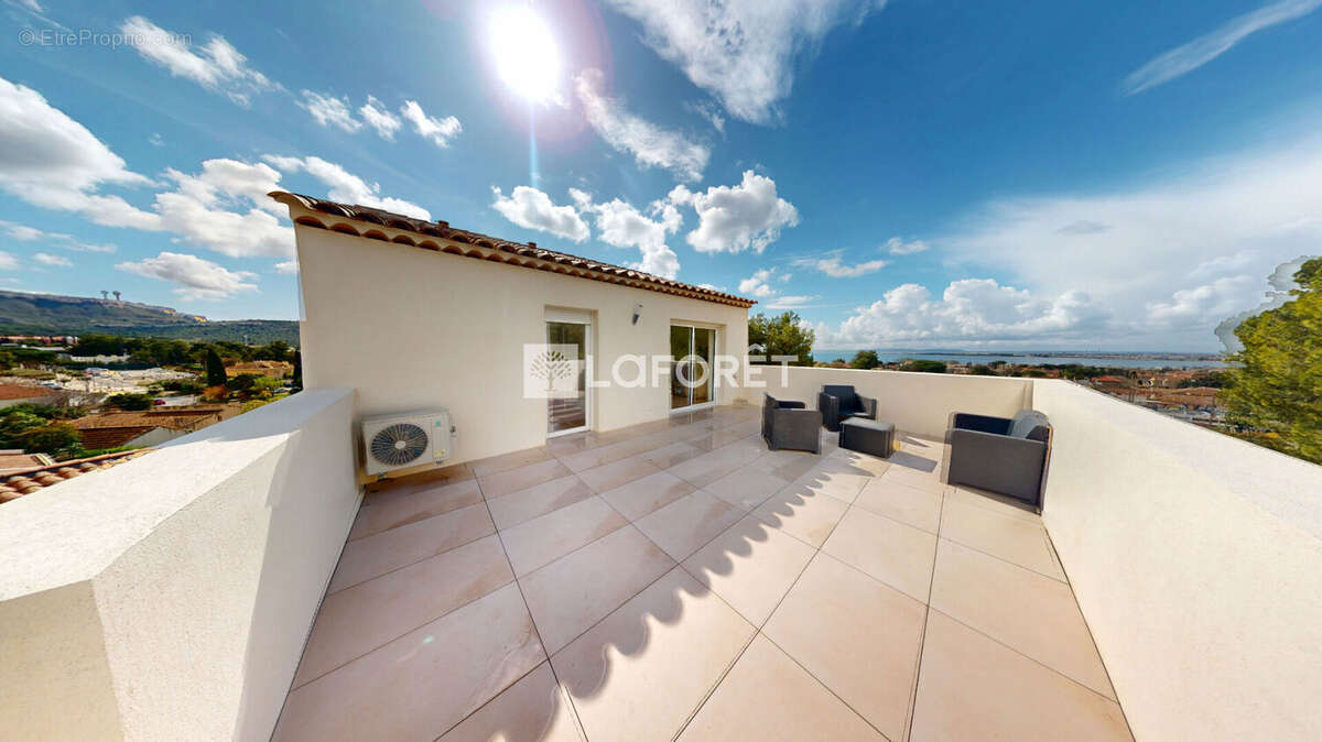 Appartement à ROGNAC