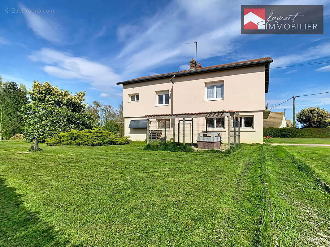 Maison à SAINT-ETIENNE-EN-BRESSE