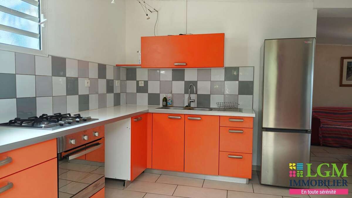 Maison à LA PLAINE-DES-PALMISTES