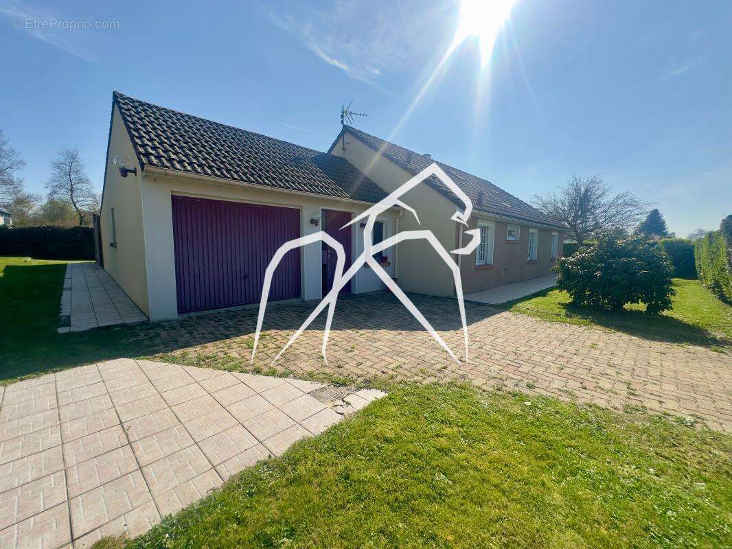 Maison à LA NEUVILLE-CHANT-D'OISEL