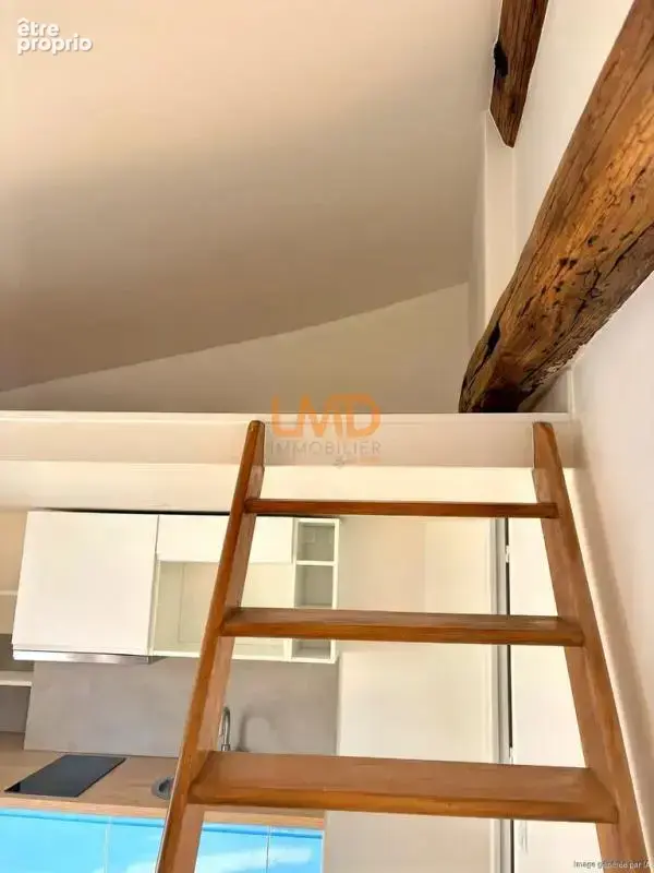 Paris 10e – Studio rénové au dernier étage - photo 4