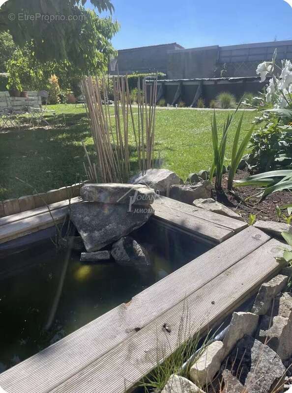 Maison familiale de 137 m² avec piscine à Gannat - photo 18