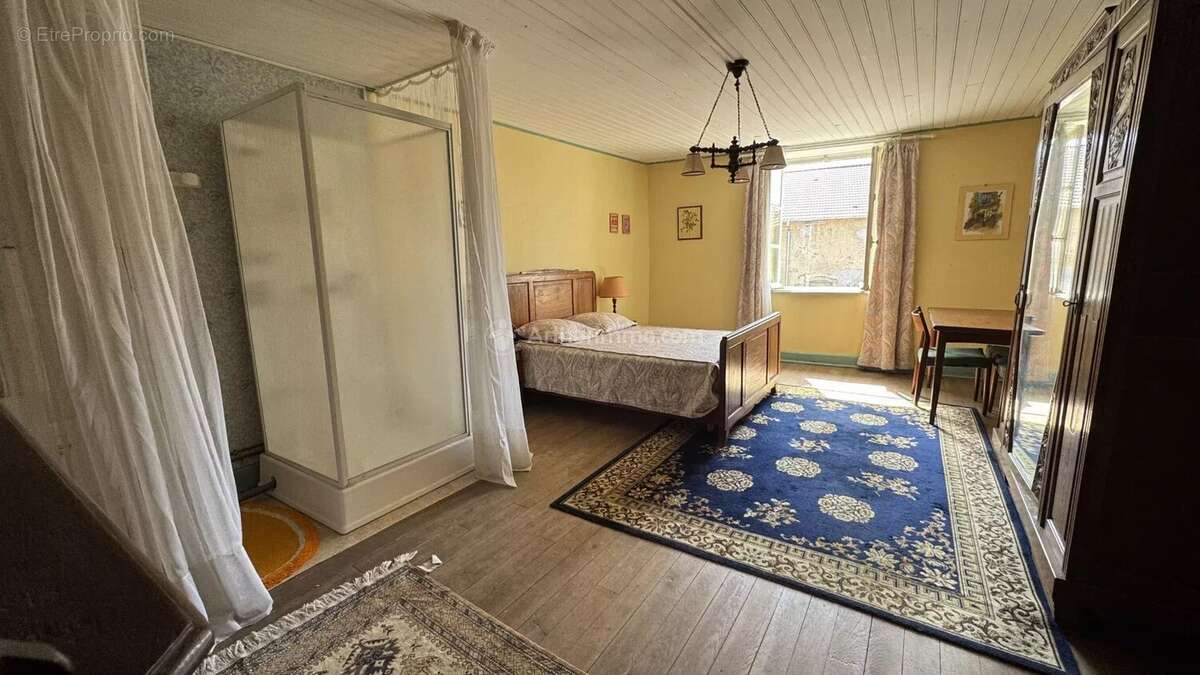 Maison à SOULAUCOURT-SUR-MOUZON