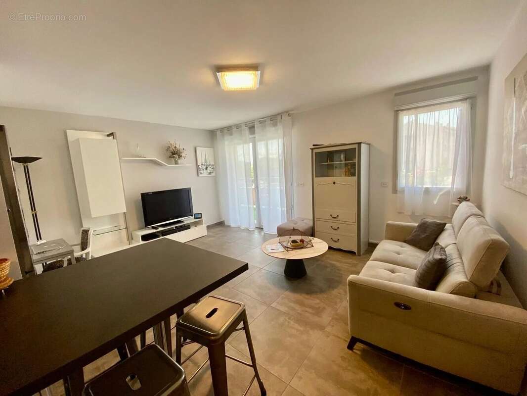 Appartement à BORMES-LES-MIMOSAS