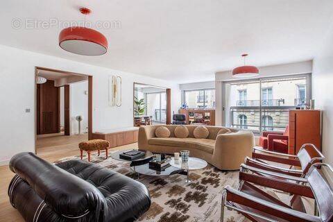 Appartement à PARIS-6E