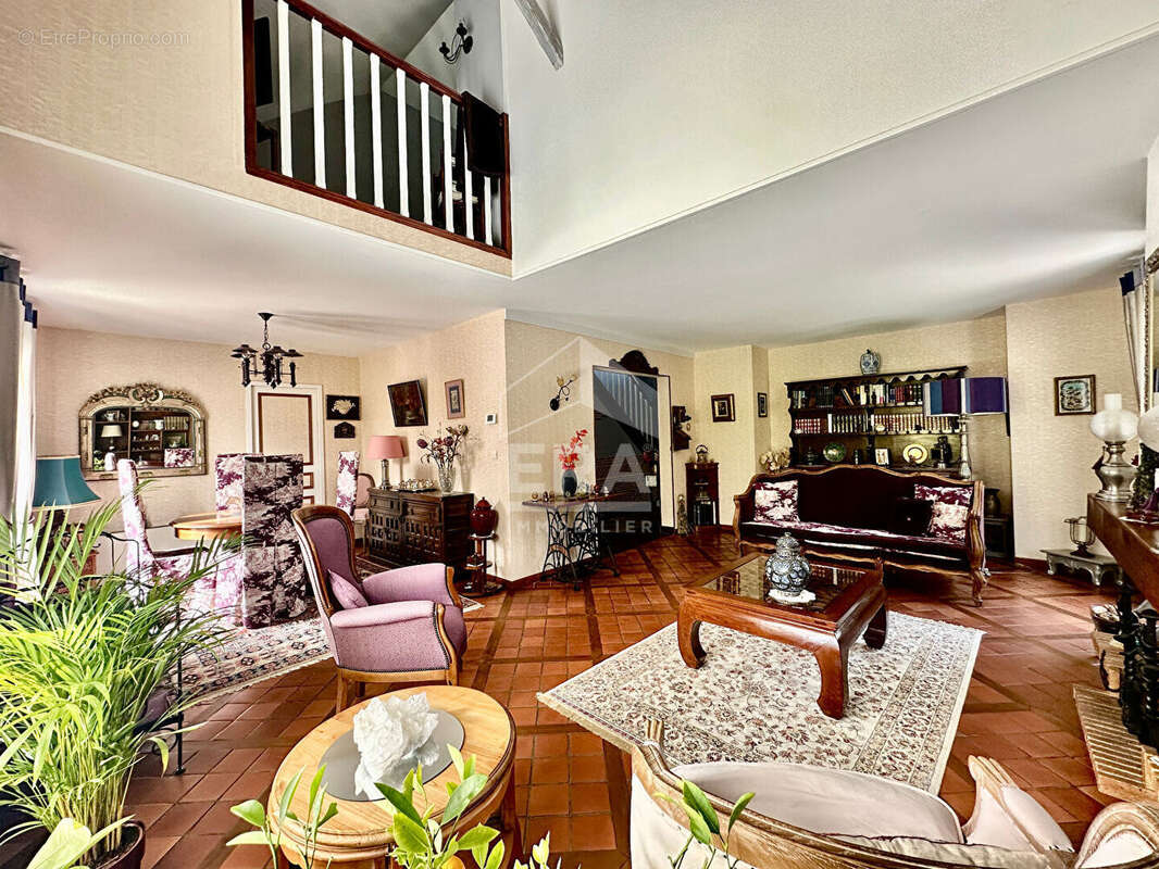 Maison à BOISSISE-LE-ROI