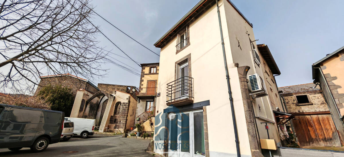 Maison à VOLVIC
