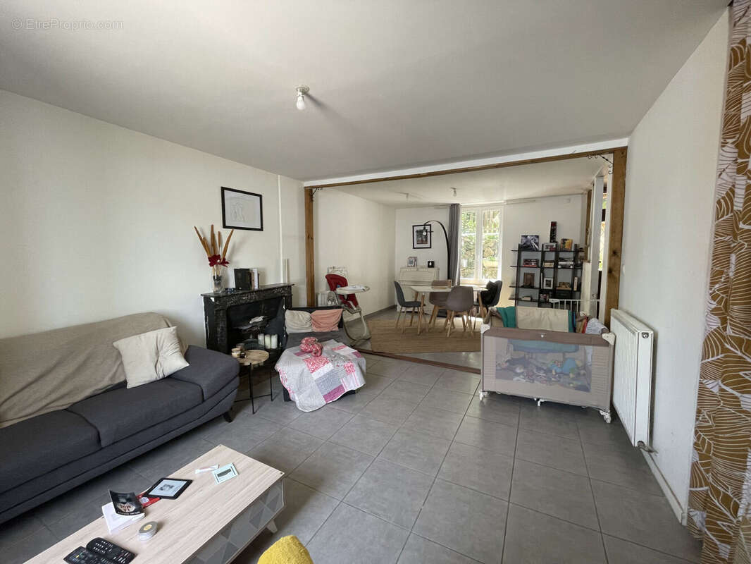 Photo 2 - Maison à AMPLEPUIS
