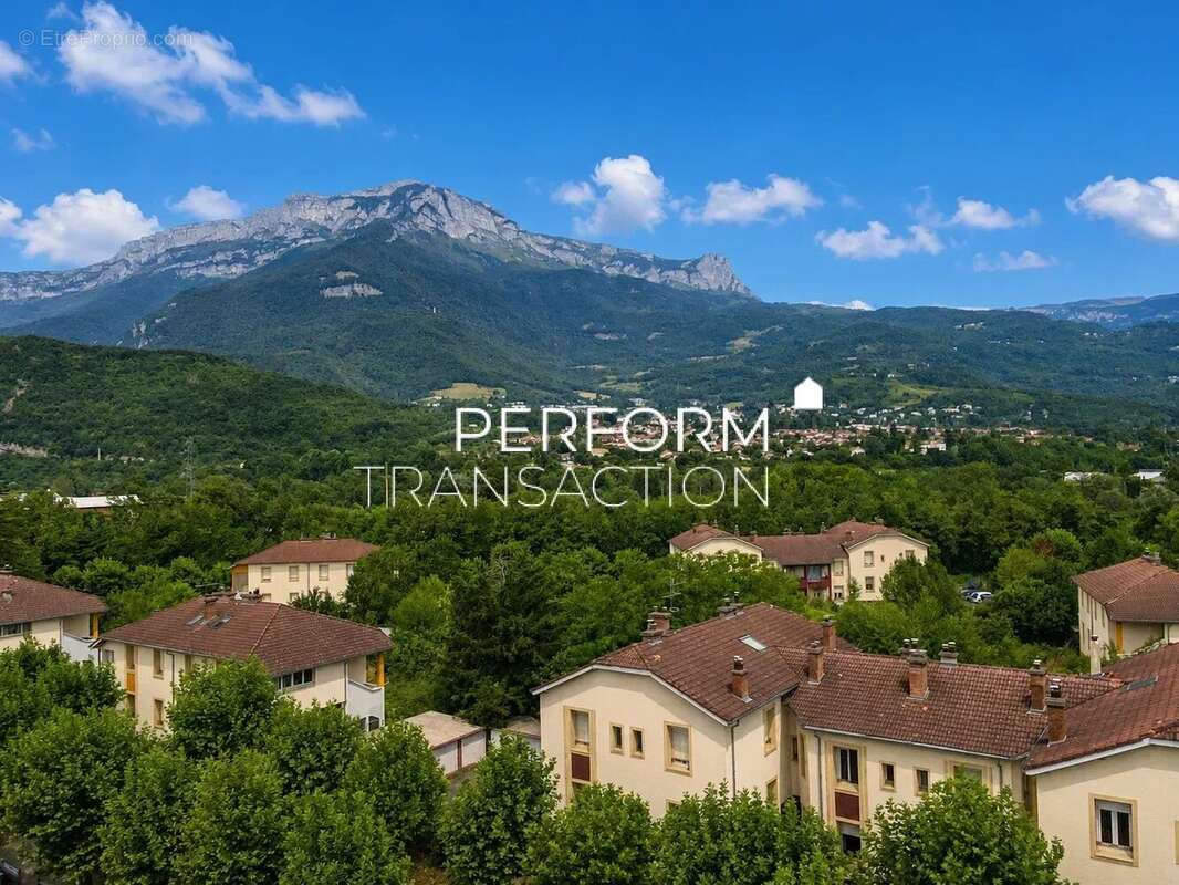 ÉCHIROLLES – T4 de 101 m² avec garage, balcon et vue panoramique sur les montagnes - photo 8