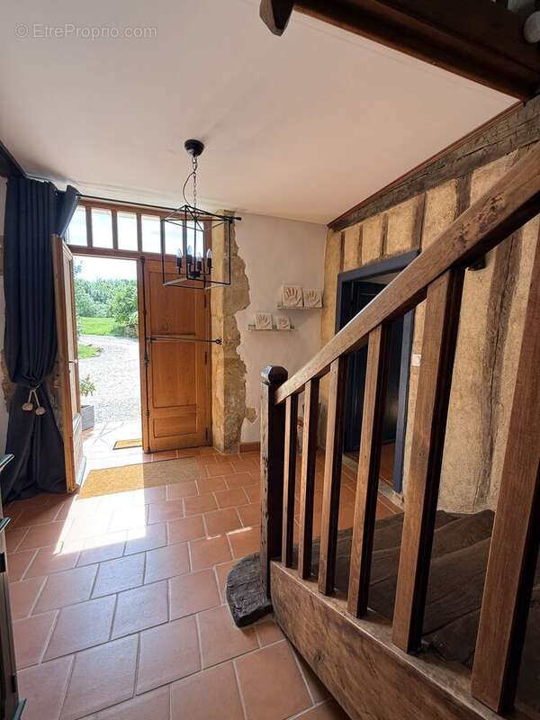 Maison à SEISSAN