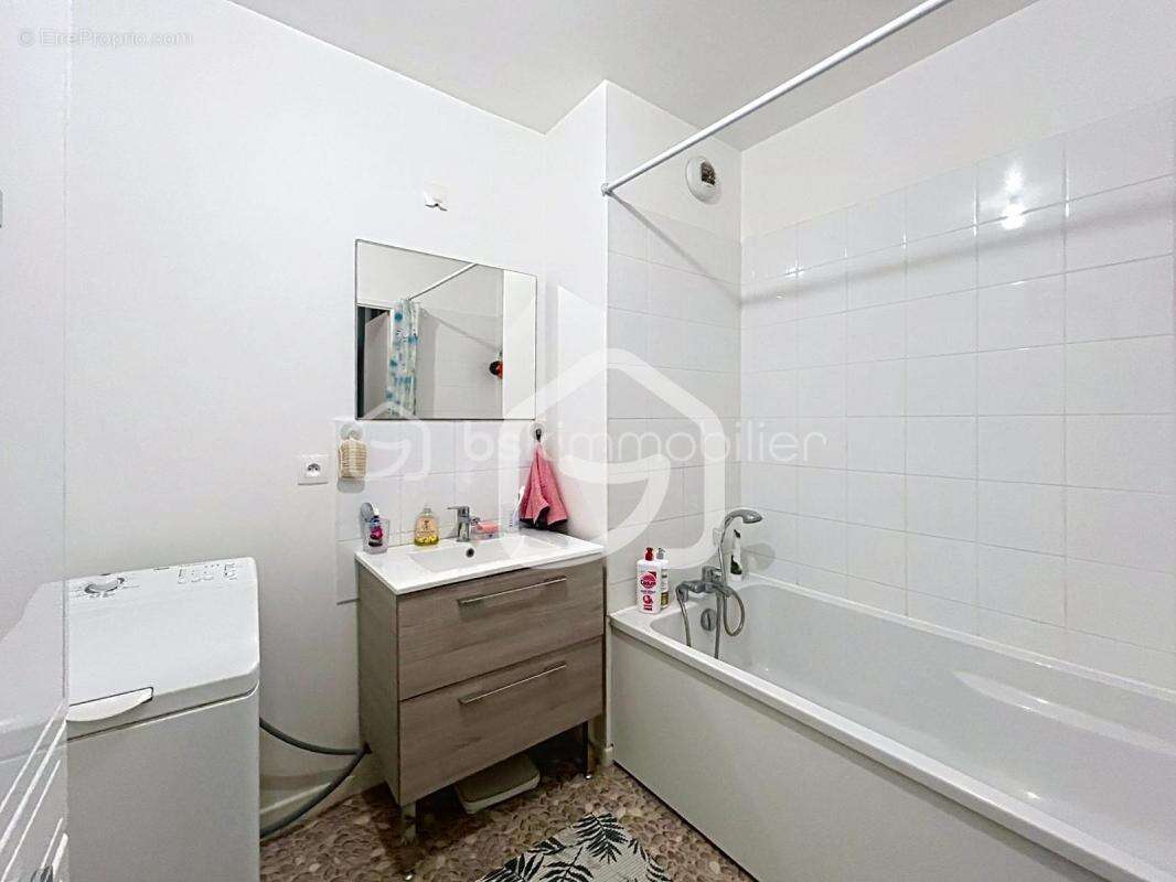 Appartement à BRIE-COMTE-ROBERT