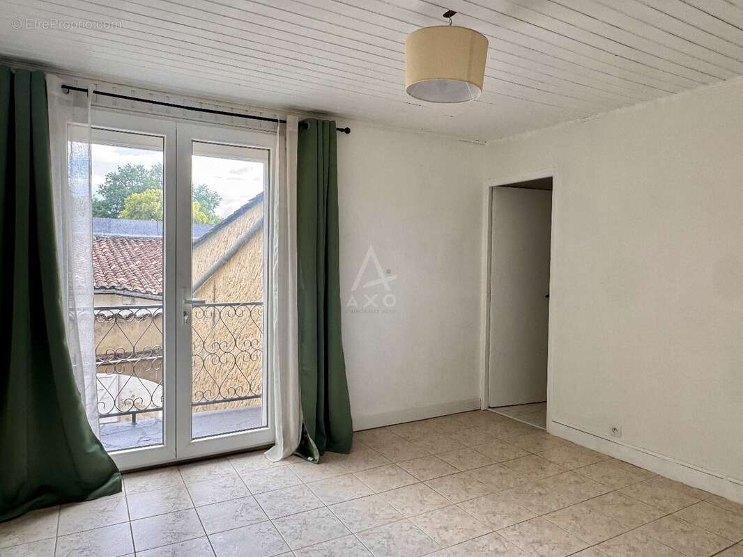 Maison de village rénovée de 130M2 environ avec dépendances et jardin clos  À 20 min d'Angoulême Ouest - photo 10