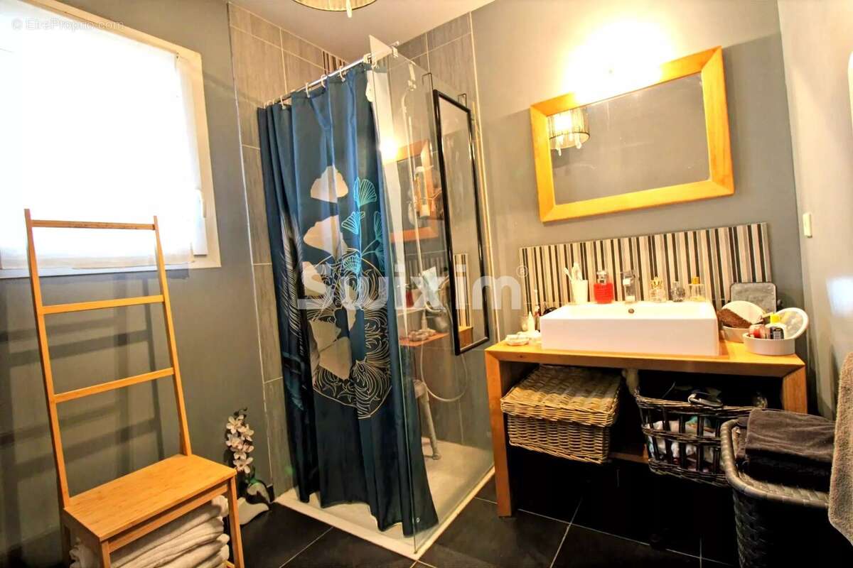 Maison à RAVILLOLES