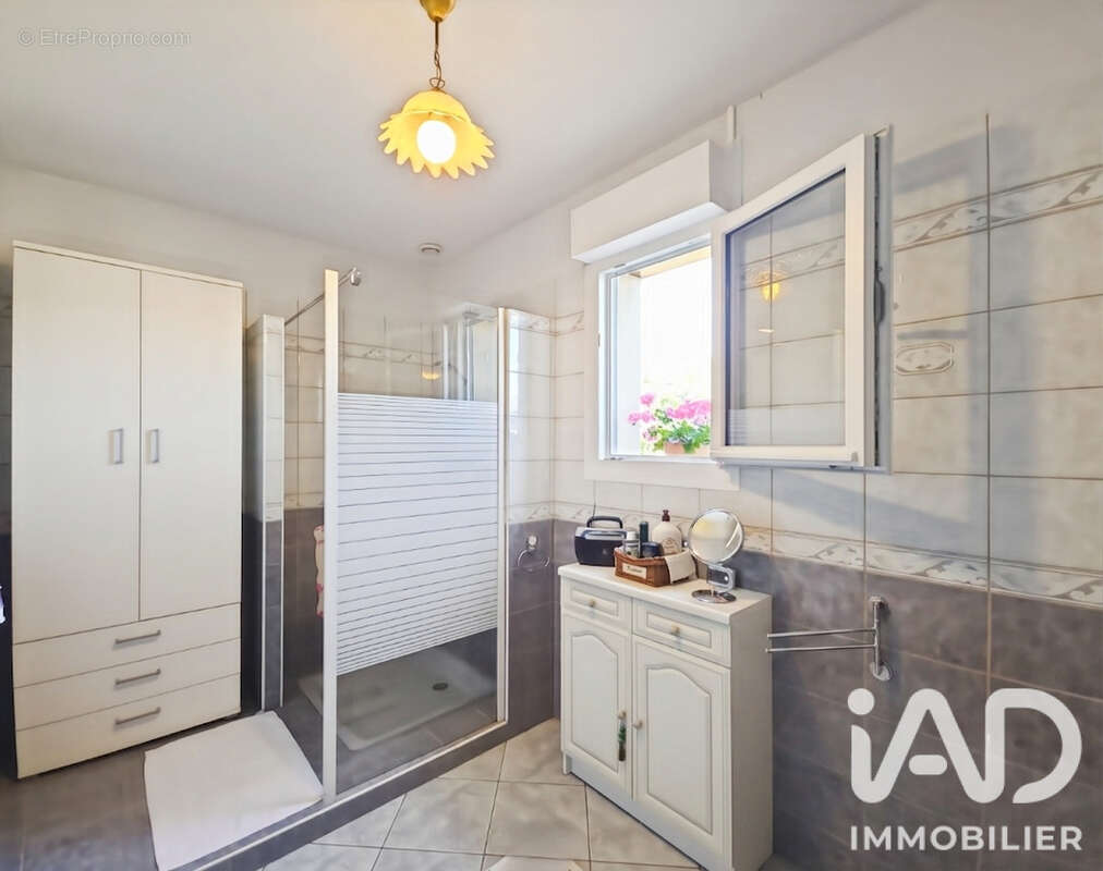 Maison 148 m² à Bricqueville-La-Blouette  - photo 9