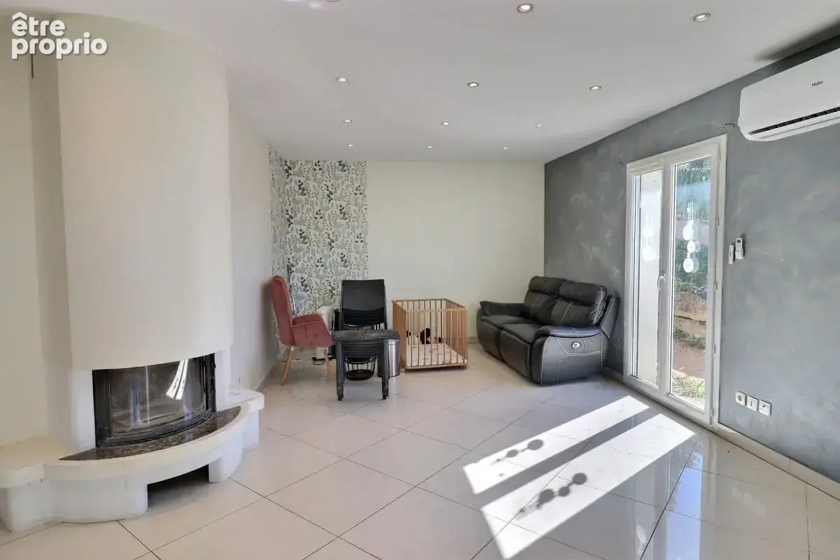 Villa plain-pied 131m2 (T5) - Terrain de 1000m2 - photo 6