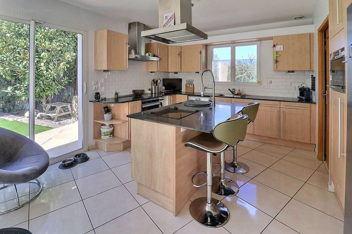 Maison à MAS-DE-LONDRES