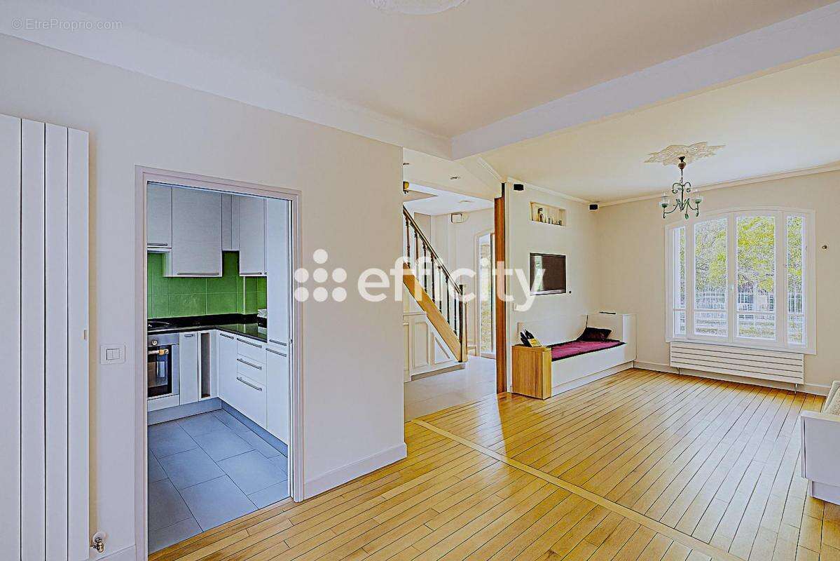 Maison à LE PERREUX-SUR-MARNE