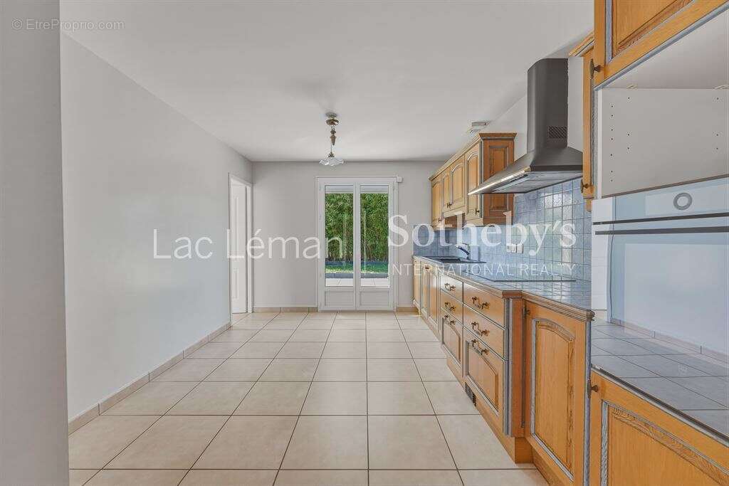 Élégante maison familiale très proche frontière au calme - photo 7