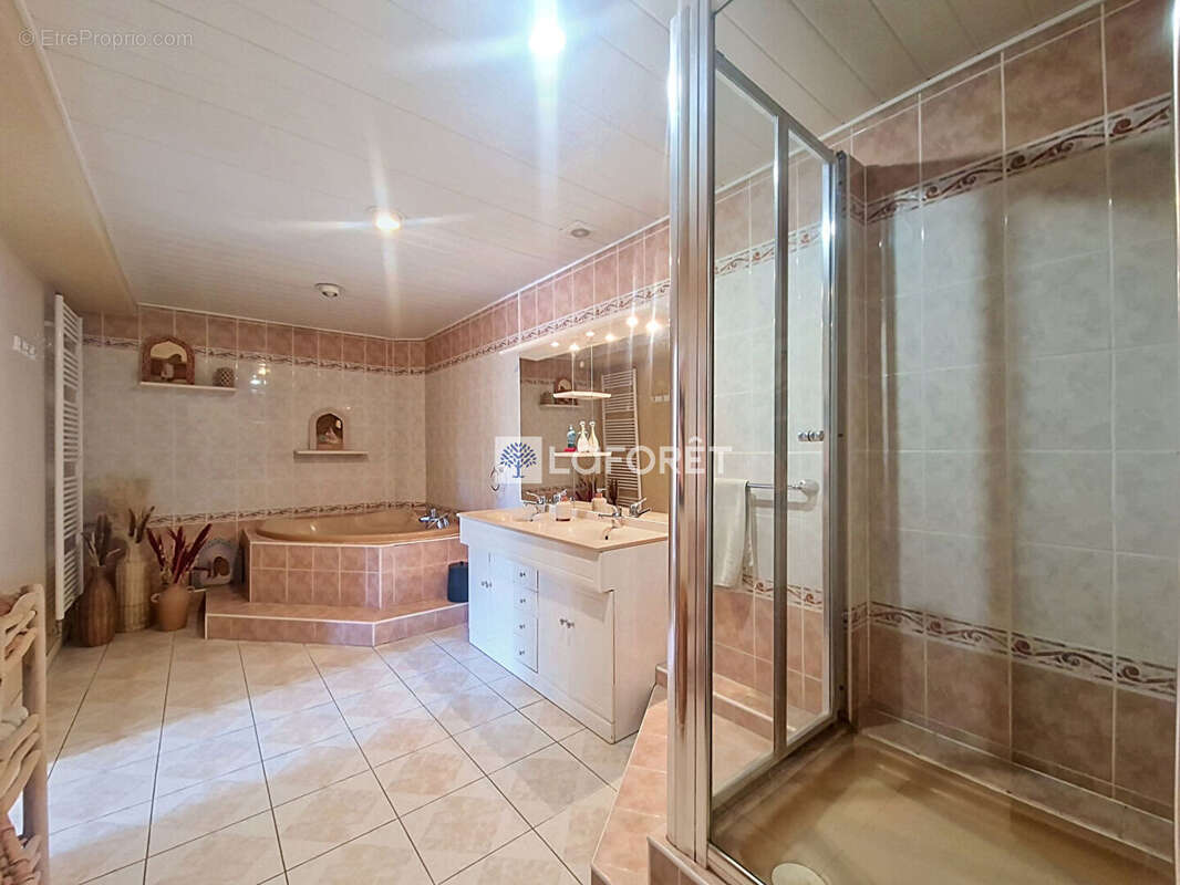 Appartement 3 chambres - Centre ville - photo 8