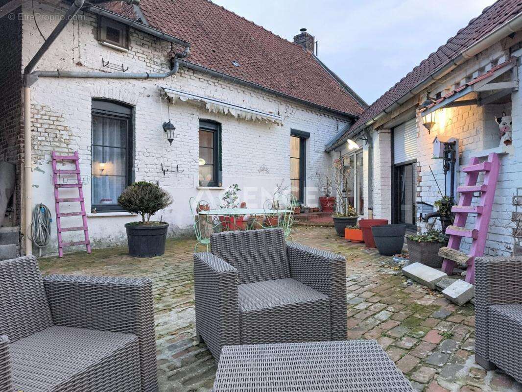 Maison à AUCHY-AU-BOIS