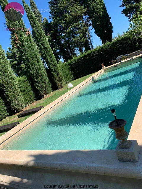 Maison à L'ISLE-SUR-LA-SORGUE