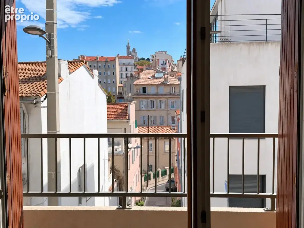 Appartement 5 pièces 95 m² à vendre à Marseille-7e (13007) - photo 2