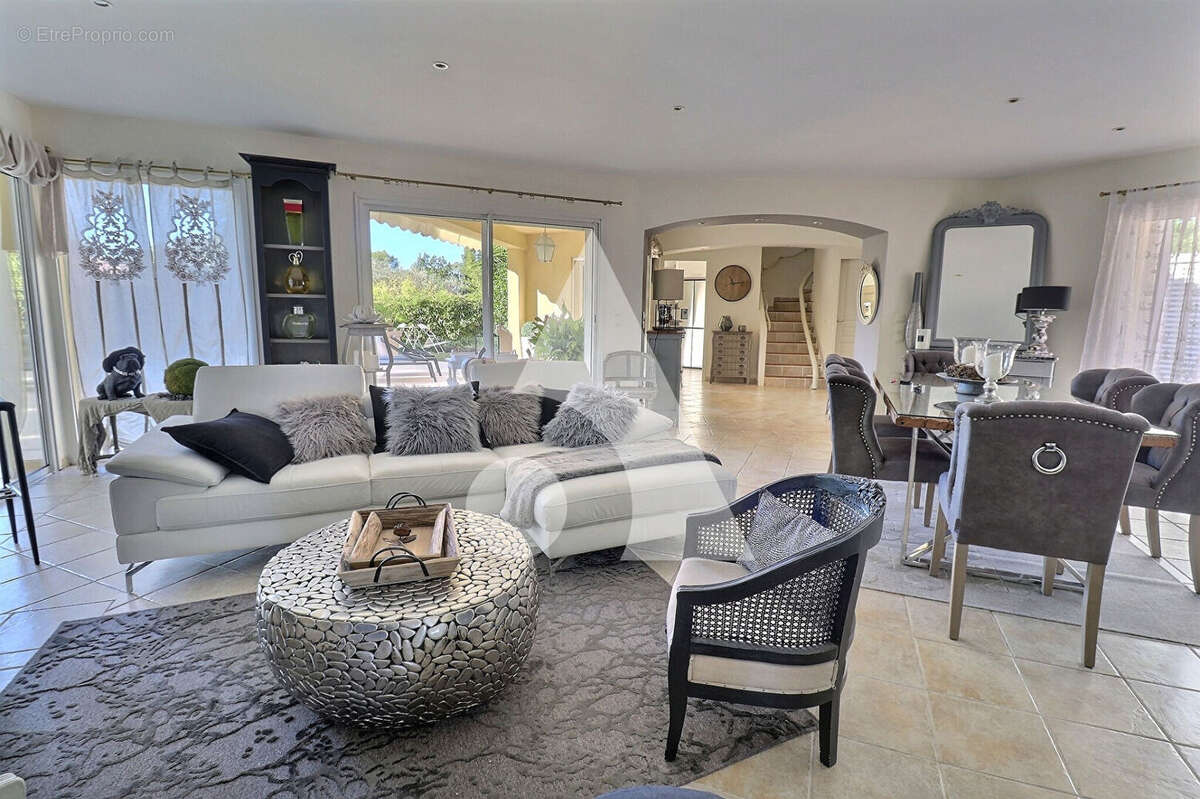 Maison à SAINT-RAPHAEL