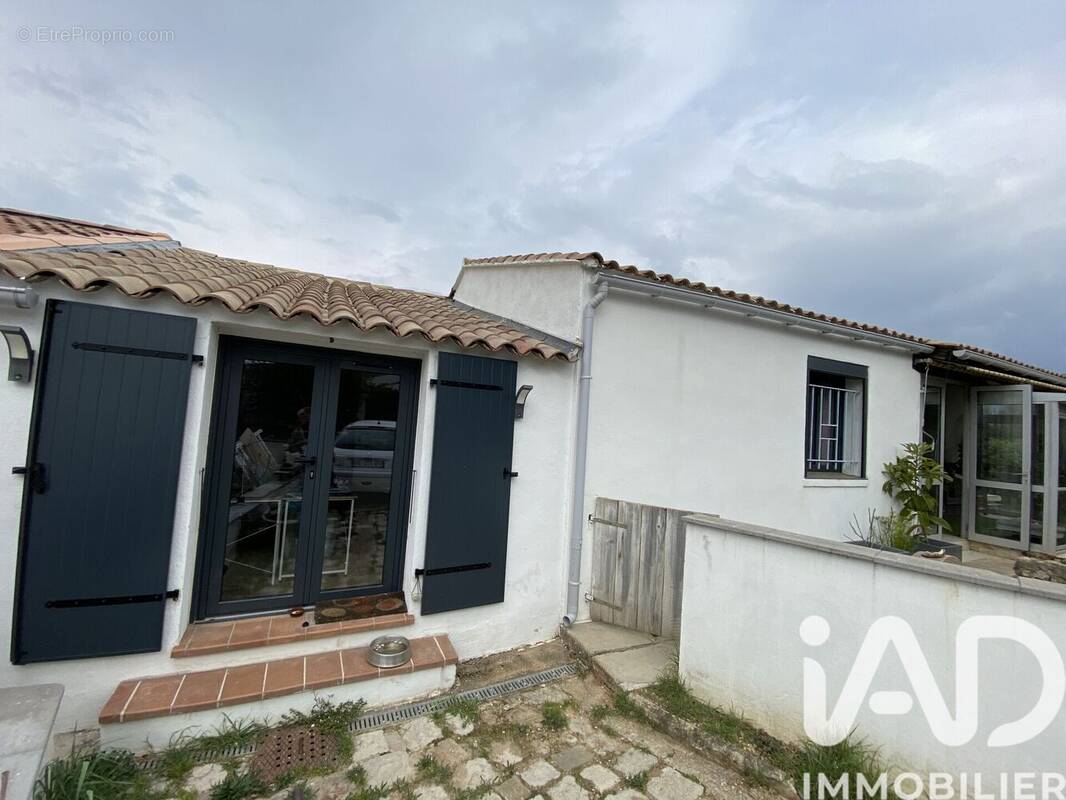 Photo 1 - Maison à TRETS