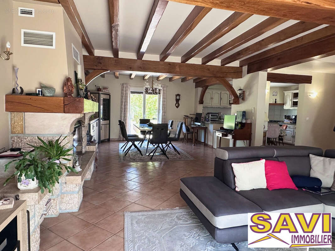 Maison à FERRIERES-EN-GATINAIS